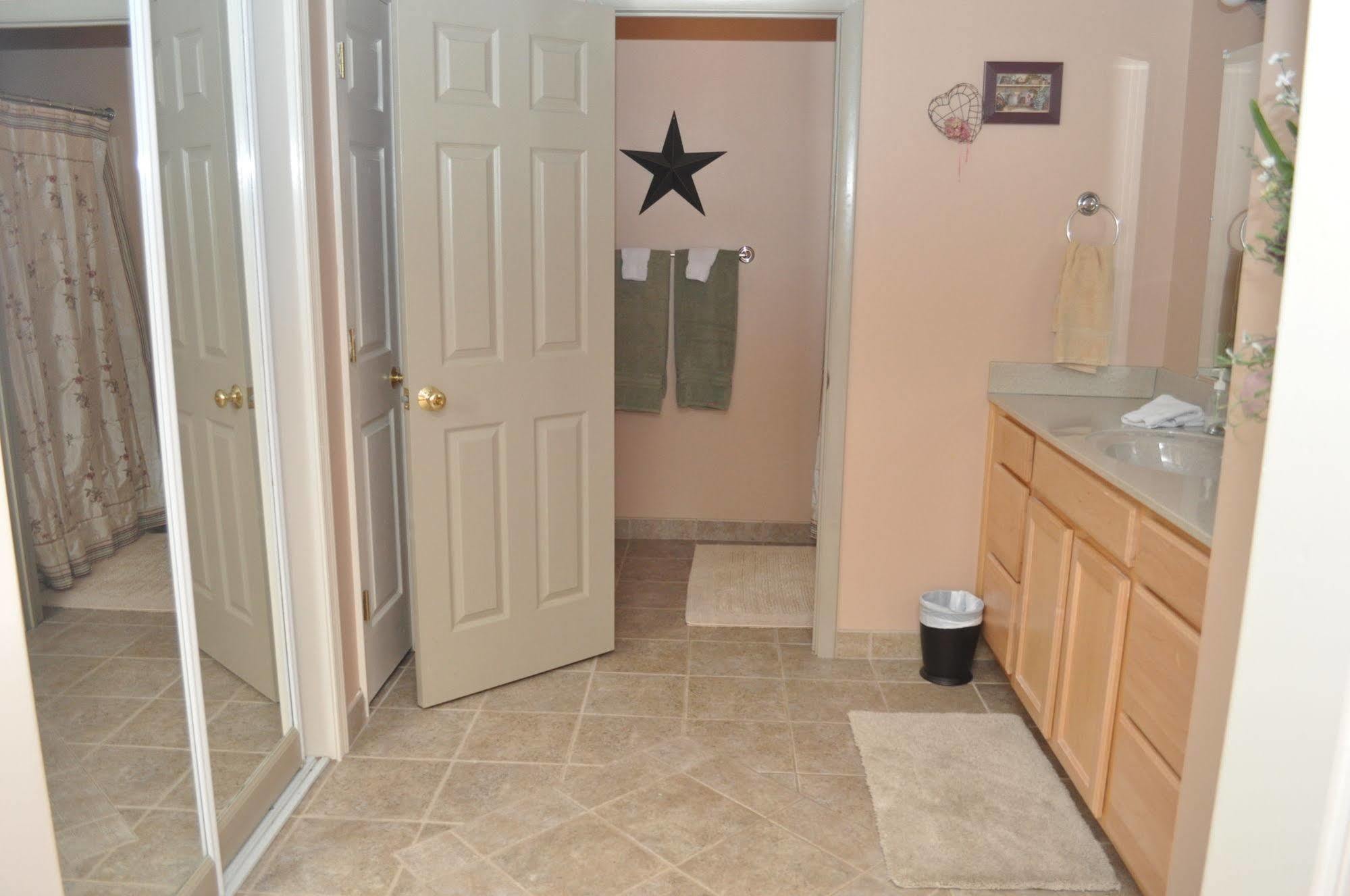ליטיץ Hammer Creek Hideaway B&B מראה חיצוני תמונה